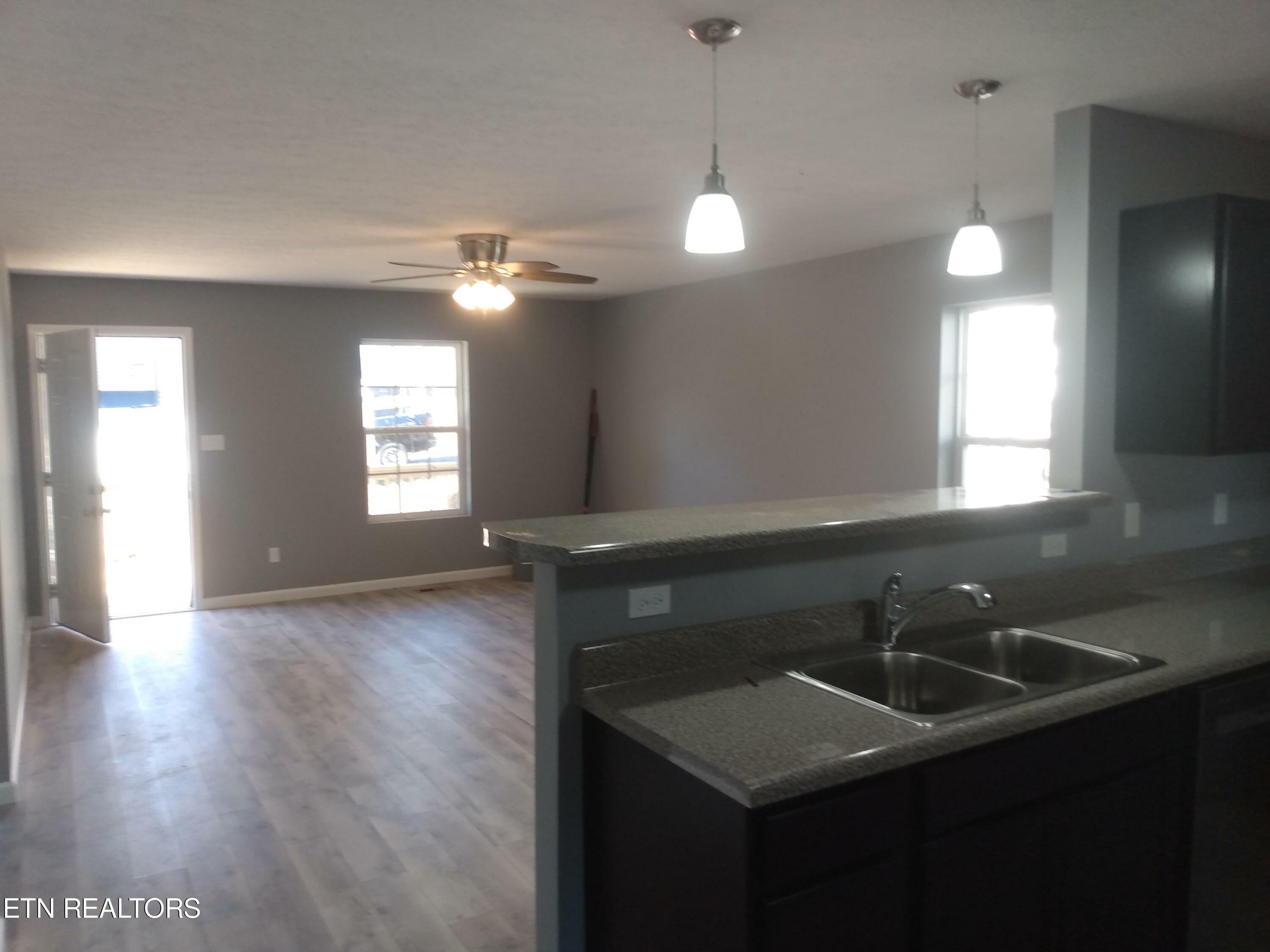 Property Photo: 2630 Summitt Ave TN 37917