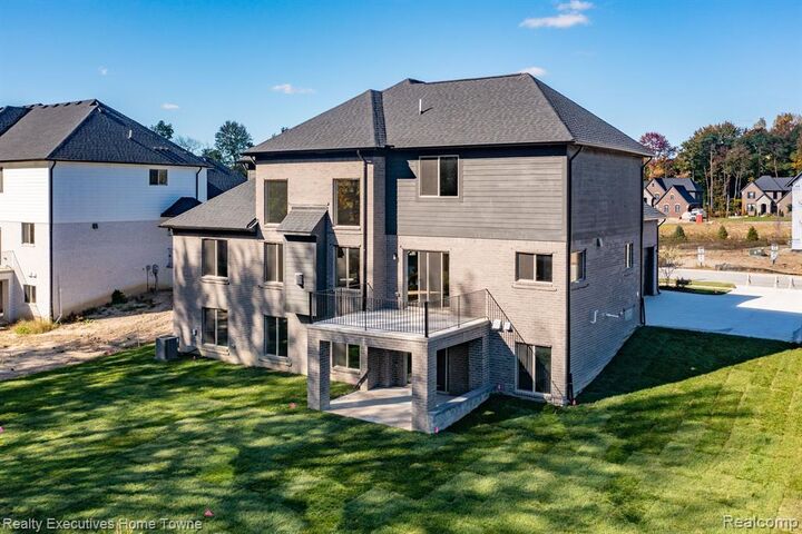 Property Photo: 11948 Encore Court MI 48315