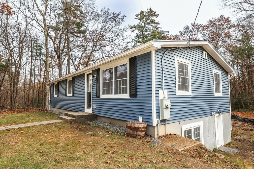 Property Photo:  158 Fitchburg  MA 01469 