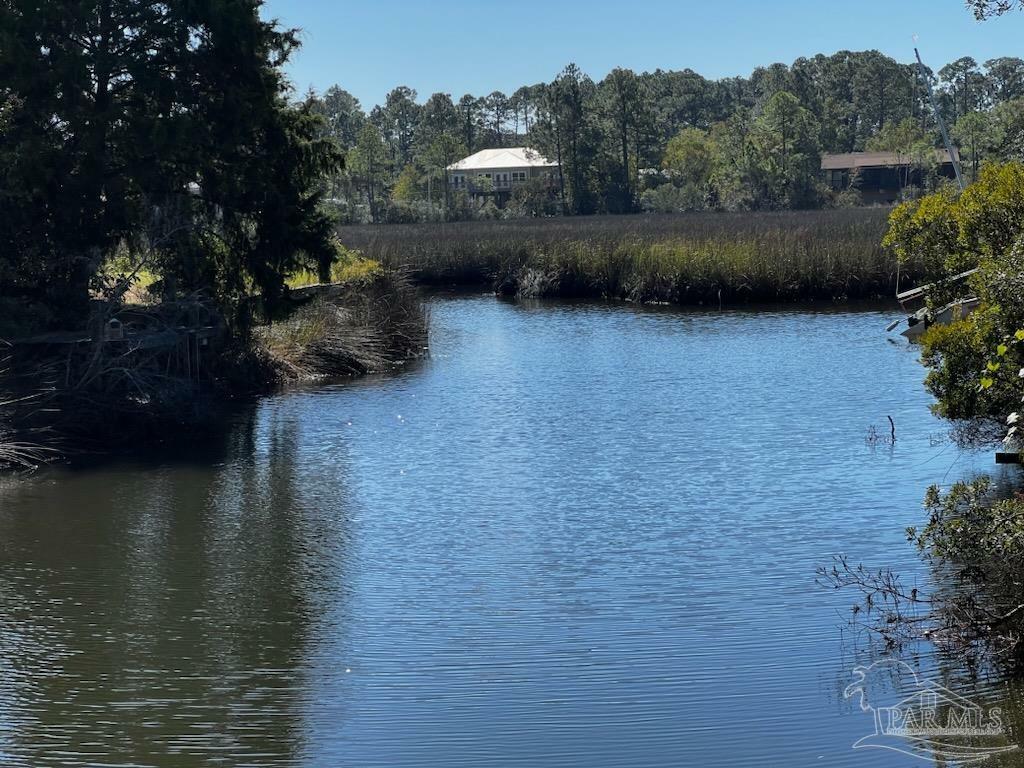 Property Photo:  4148 Blue Gill Ln  FL 32583 