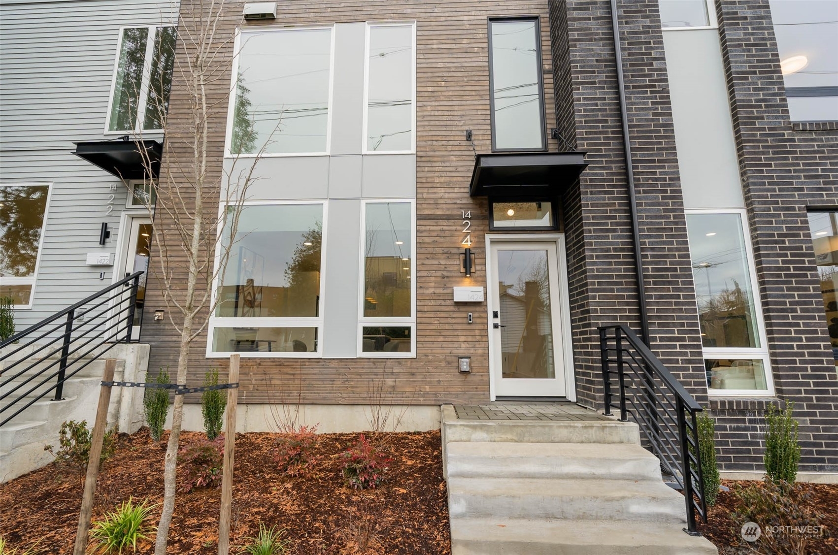 Property Photo: 1424 N 80th Street WA 98103