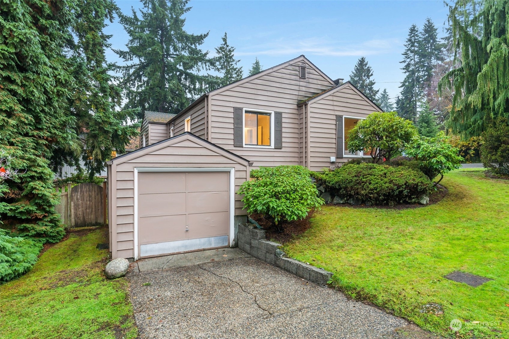 Property Photo:  10226 23rd Avenue NE  WA 98125 