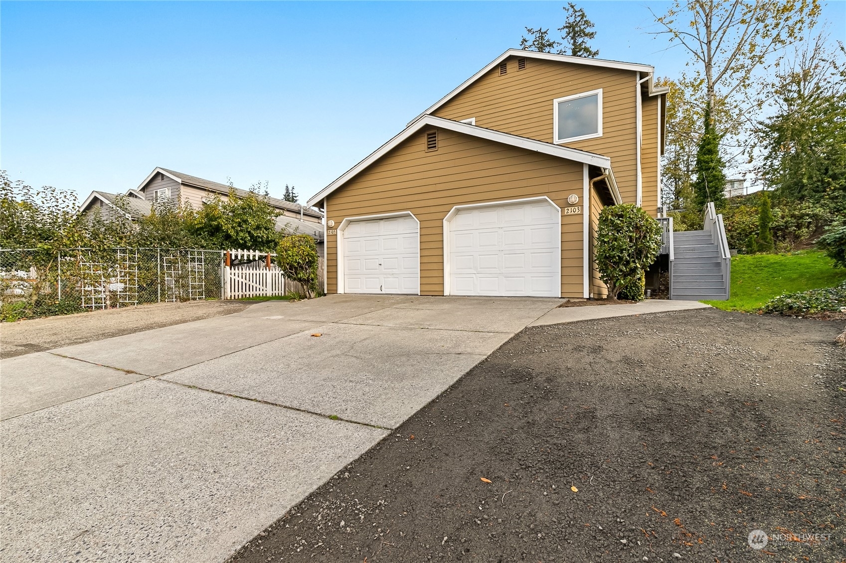 Property Photo: 2103 Xenia Street WA 98229