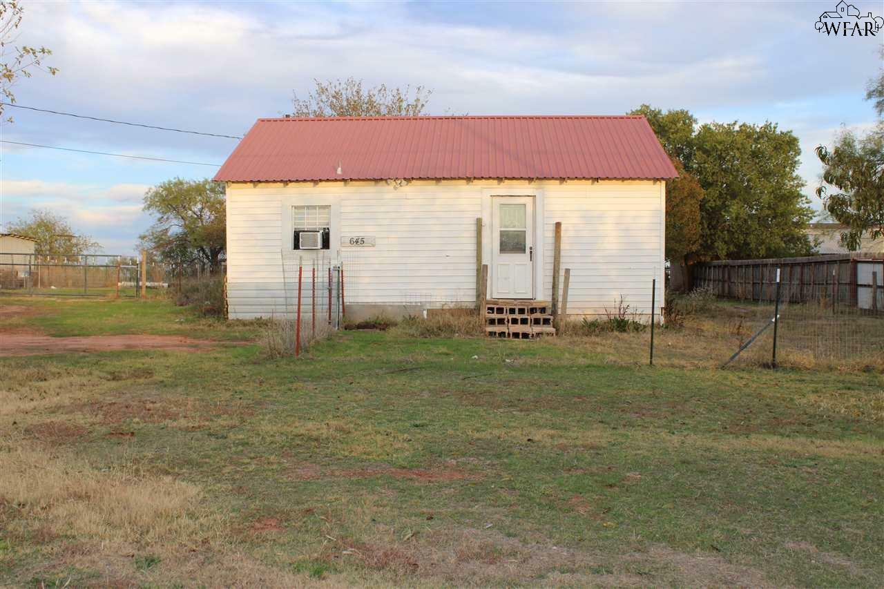 Property Photo: 645 Homestead Lane TX 76305