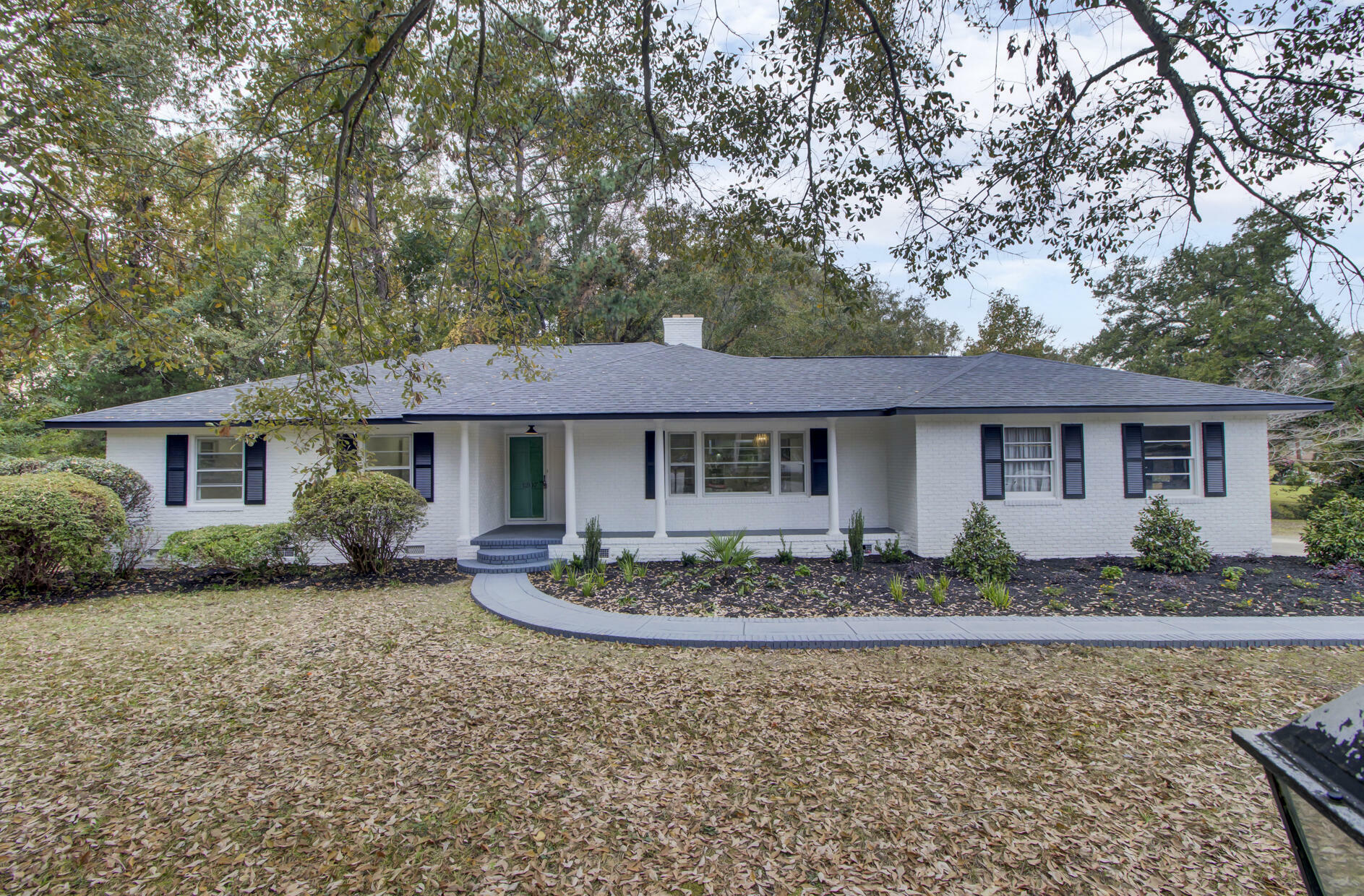 Property Photo:  1207 Winchester Drive  SC 29407 