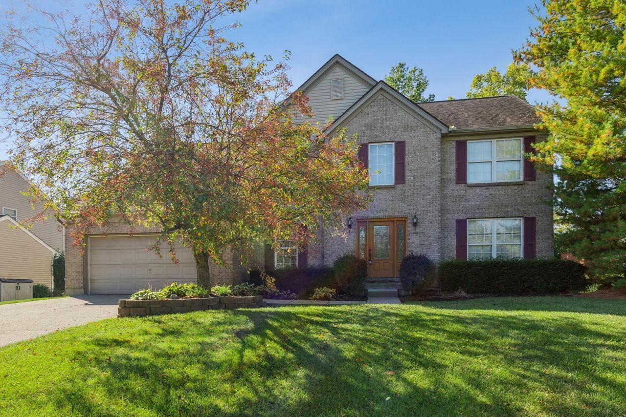 Property Photo: 5909 Thornberry Court OH 45040