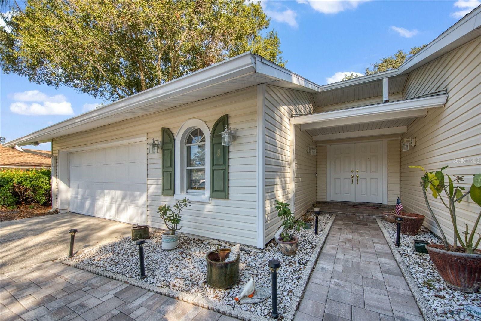 Property Photo:  1550 Burnham Lane  FL 34698 