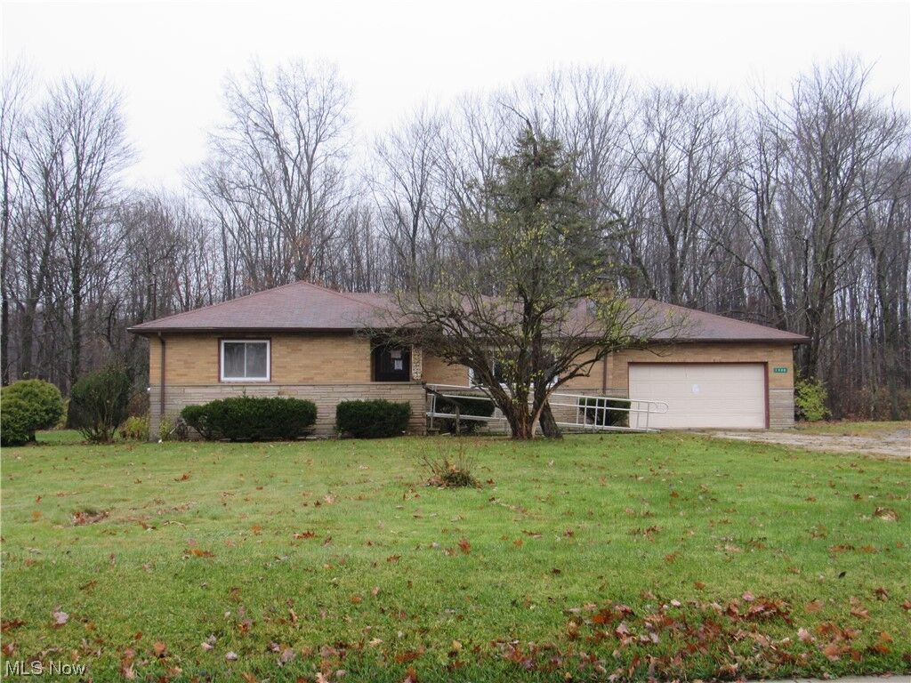 Property Photo:  1988 Marwell Boulevard  OH 44236 