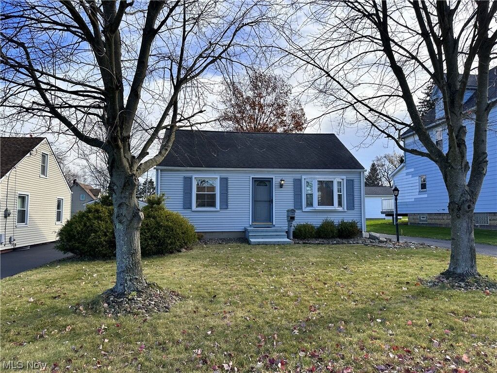 Property Photo:  111 Caroline Avenue  OH 44425 