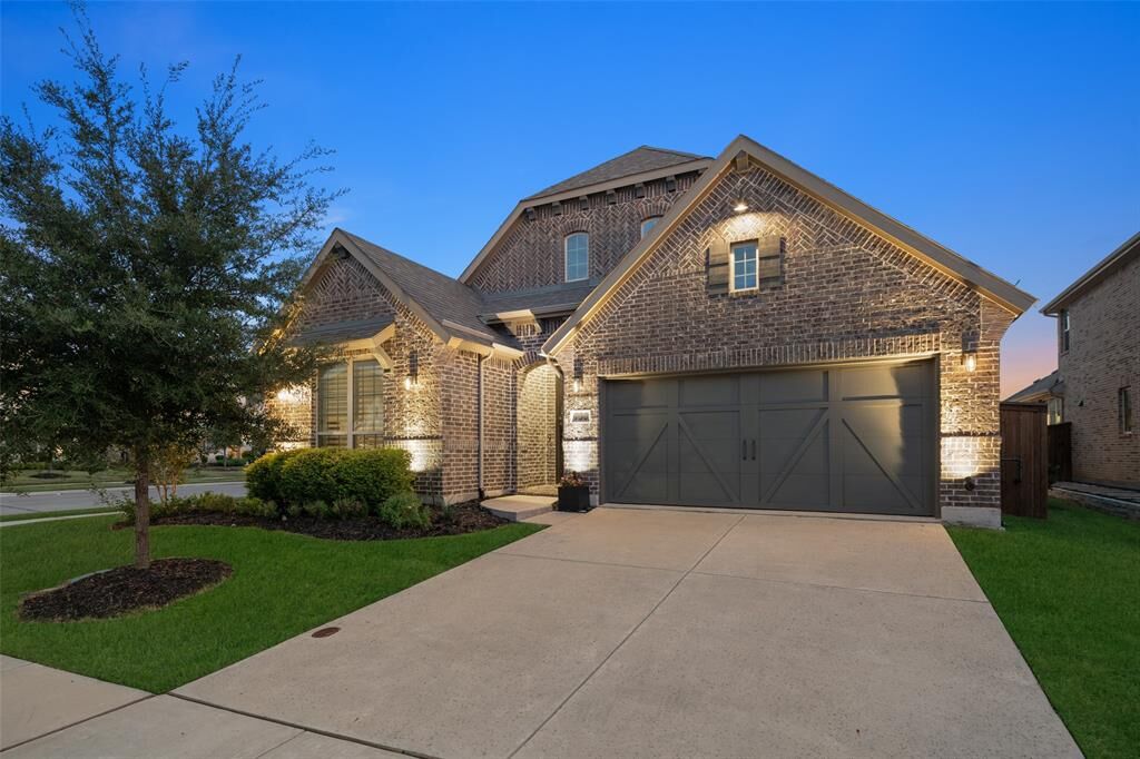 Property Photo:  750 Harrington Lane  TX 75009 
