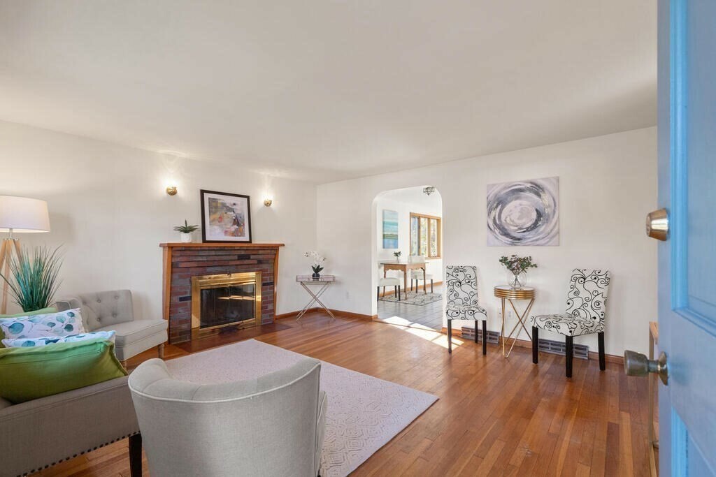 Property Photo:  34 Locust St  MA 01803 