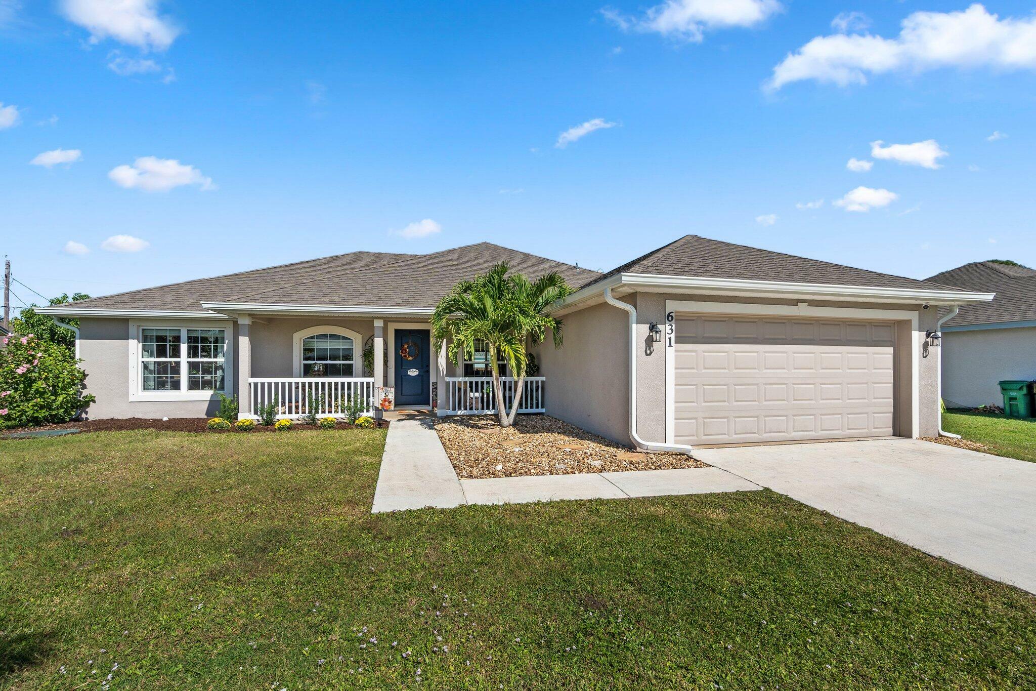 Property Photo:  631 SE Capon Terrace  FL 34983 