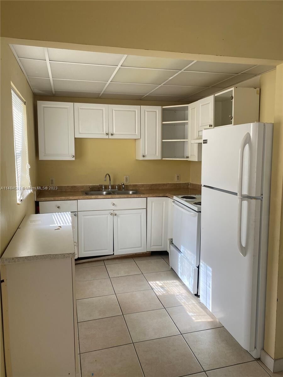 Property Photo: 385 Flanders I 385 FL 33484