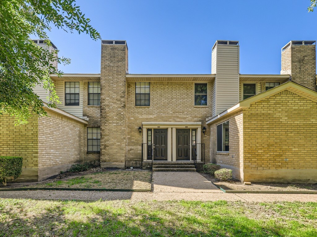 Property Photo: 8400 Jamestown Drive 512 TX 78758