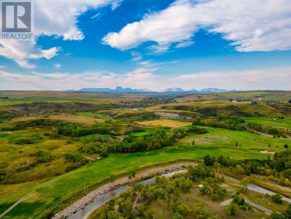 Property Photo: 939 Creekside Drive West AB T0K0K0