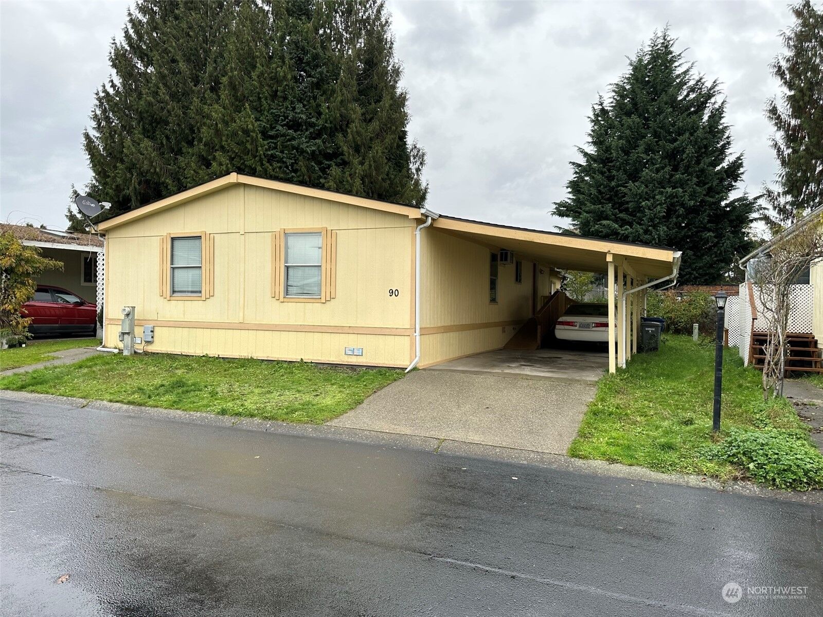 Property Photo:  607 37th Street SE 90  WA 98002 
