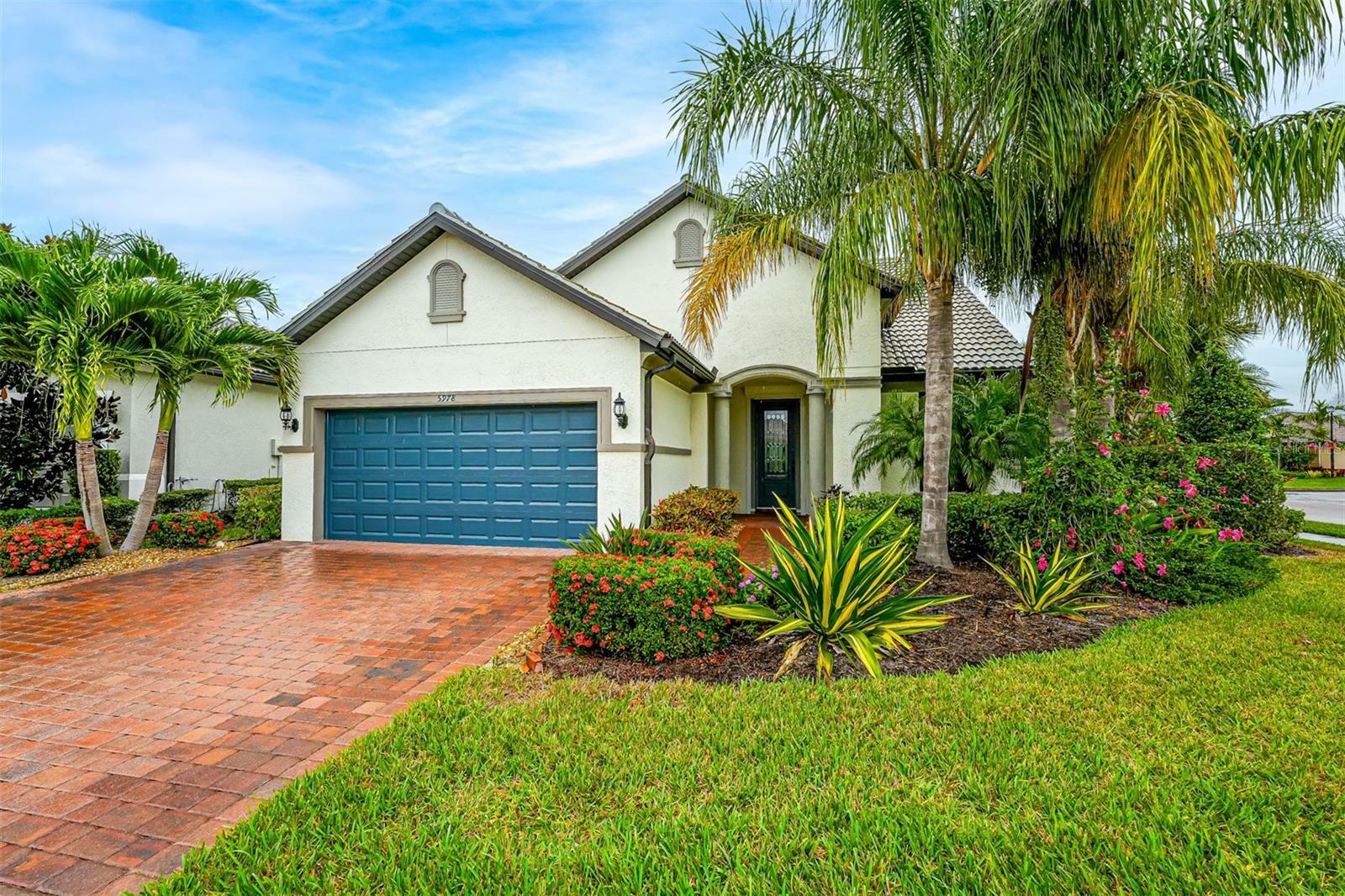 Property Photo: 5978 Caspian Tern Drive FL 34238