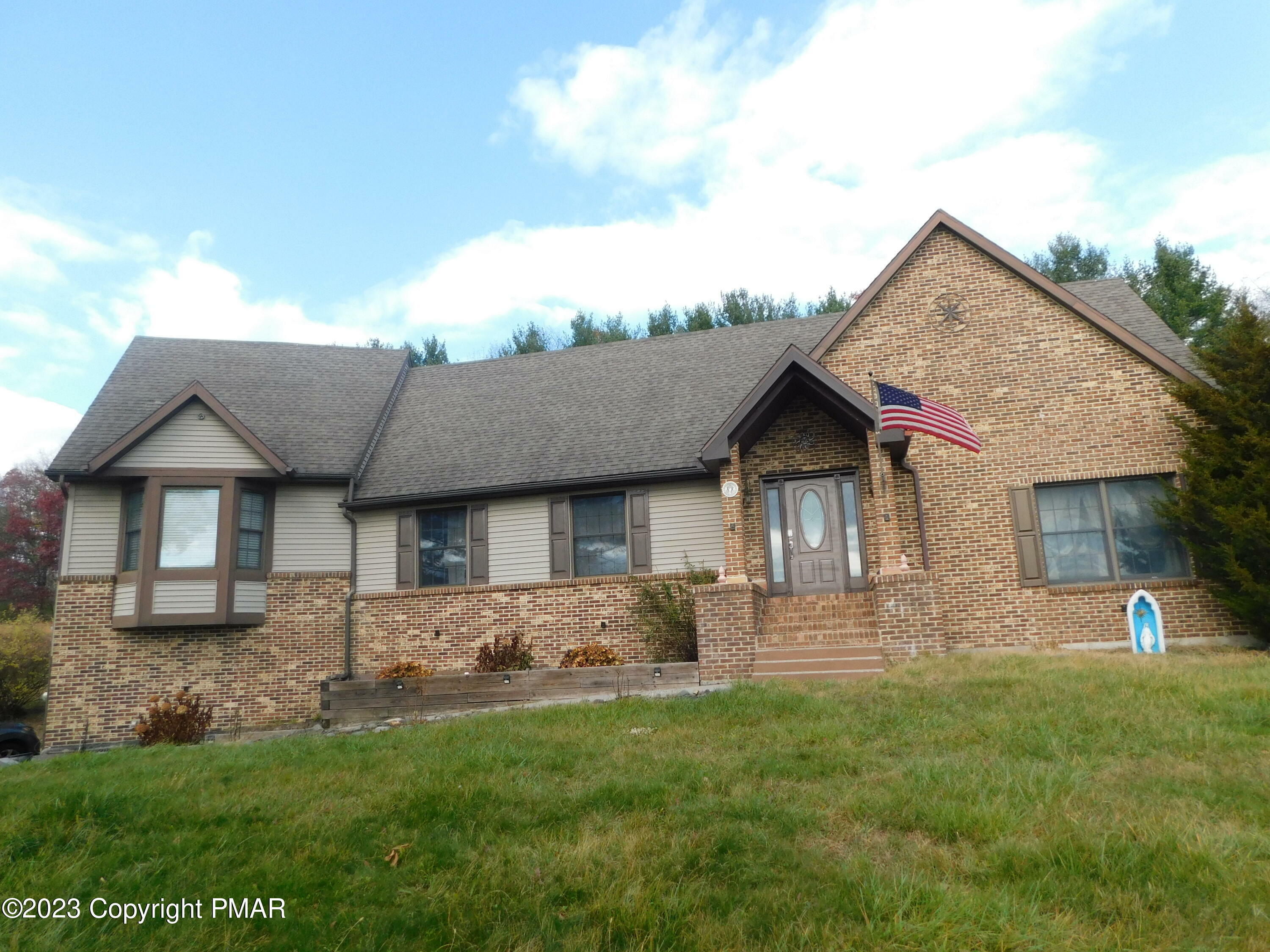 Property Photo:  363 Blue Ridge Road  PA 18353 