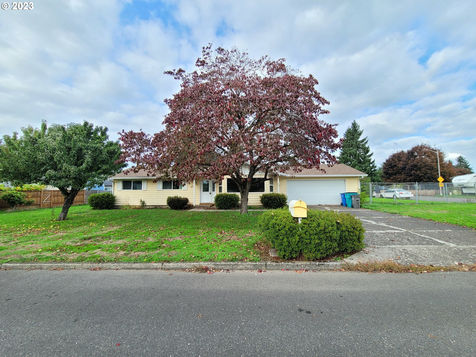 Property Photo:  8718 NE 95th St  WA 98662 