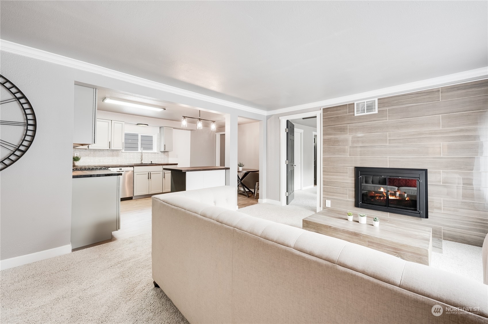 Property Photo: 1823 Hollow Dale Place WA 98204