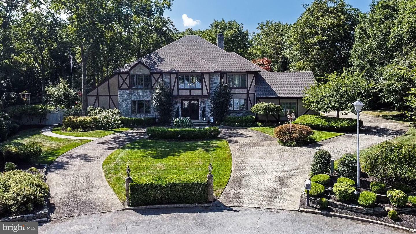 Property Photo: 4 Steuben Court NJ 08731