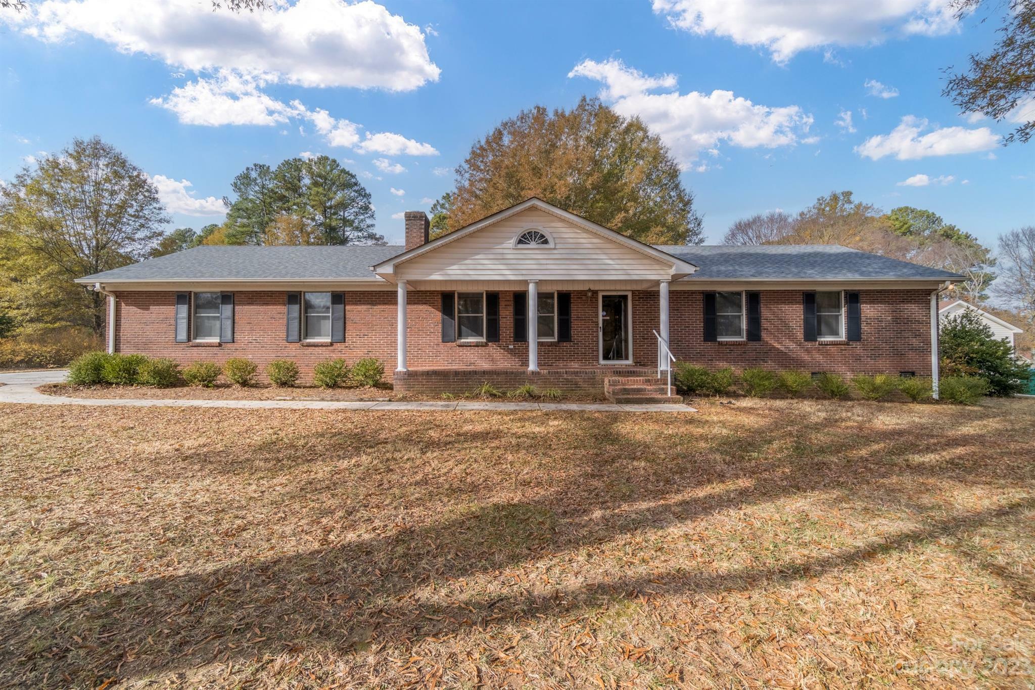 Property Photo: 8312 Buckingham Lane NC 28075