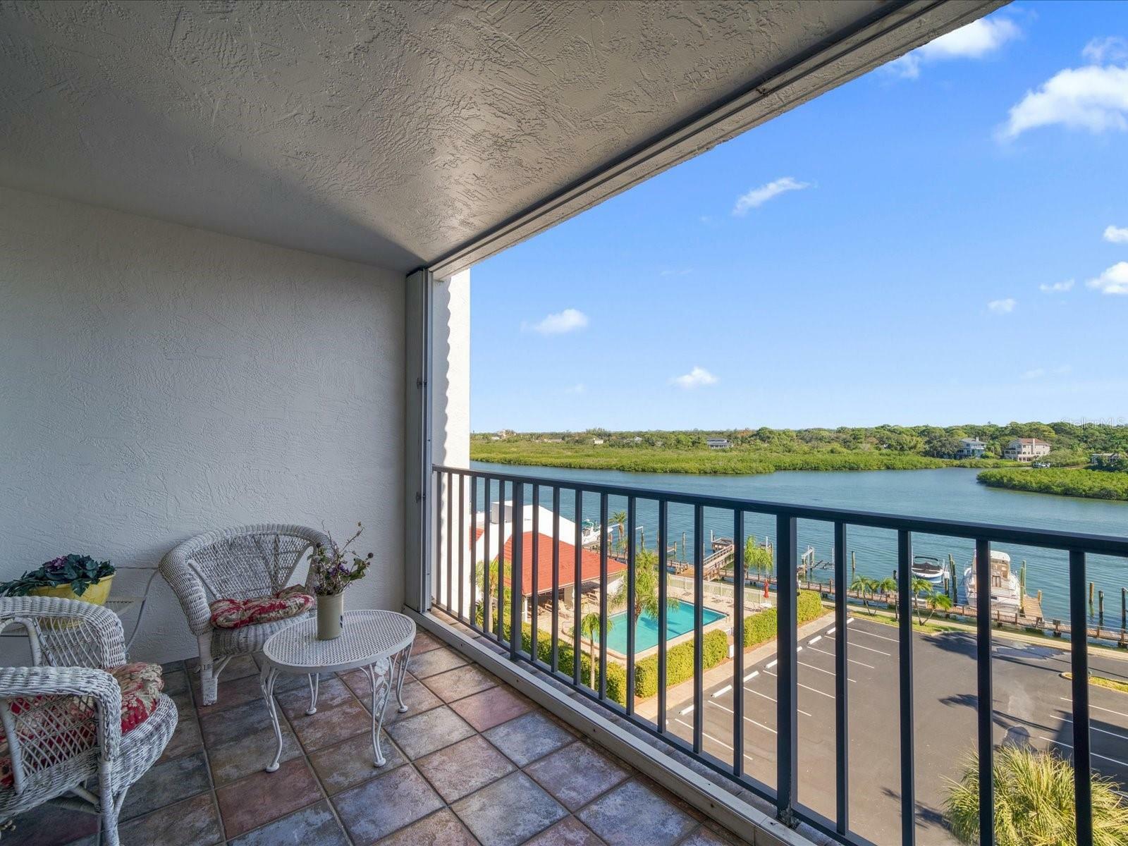 Property Photo:  19111 Vista Bay Drive 608  FL 33785 