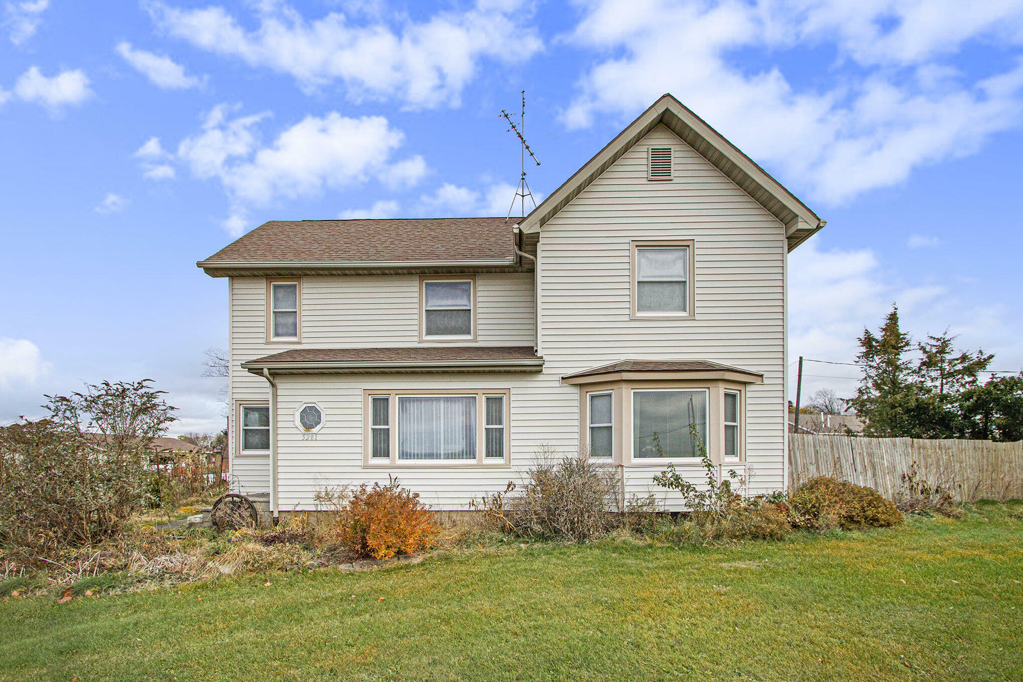 5281 S Pipstone Road  Sodus MI 49126 photo