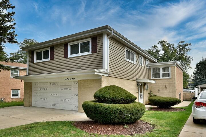 2529 George Street  Franklin Park IL 60131 photo