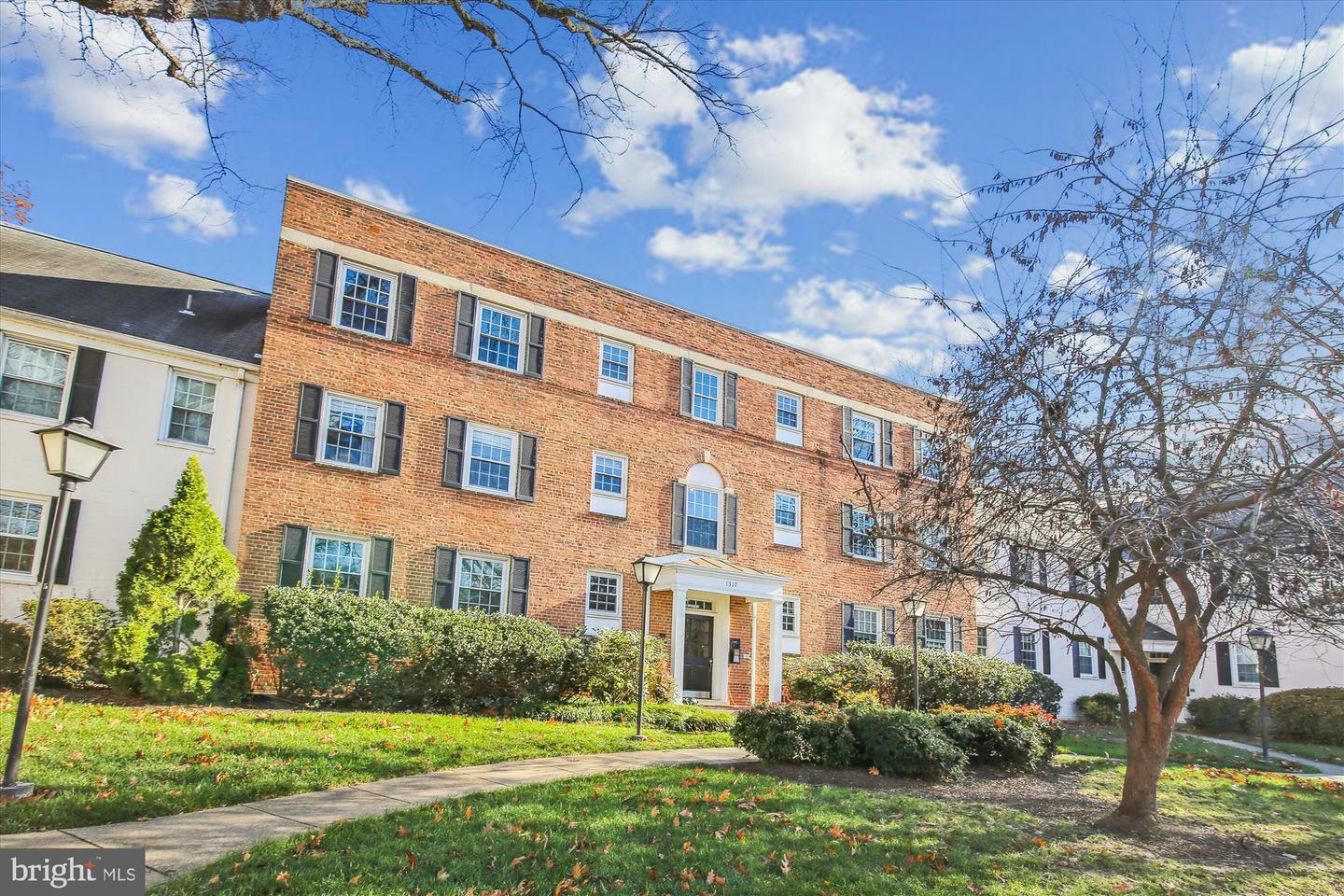 Property Photo: 1317 S Walter Reed Drive 301 VA 22204