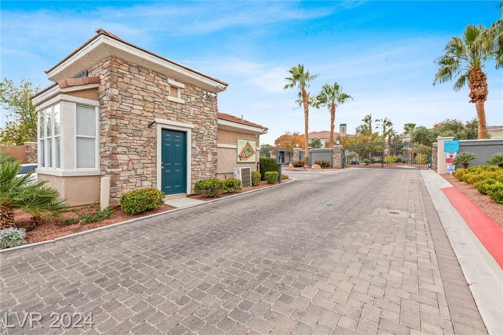 Property Photo: 10809 Garden Mist Drive 1068 NV 89135