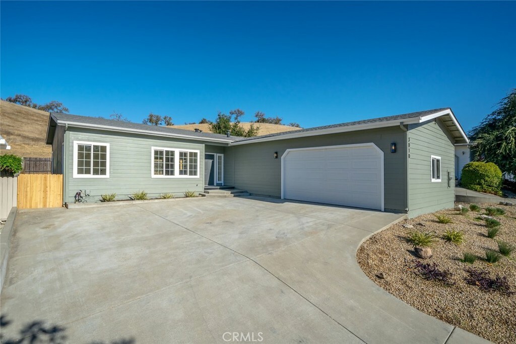 Property Photo:  3010 Bridle Trail Lane  CA 93446 