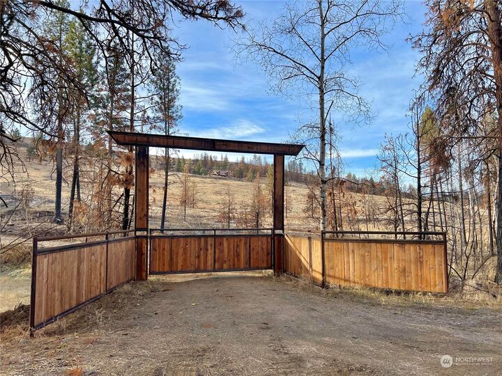 House for sale in Ellensburg 25500 N Wenas Road, Ellensburg, WA 98942