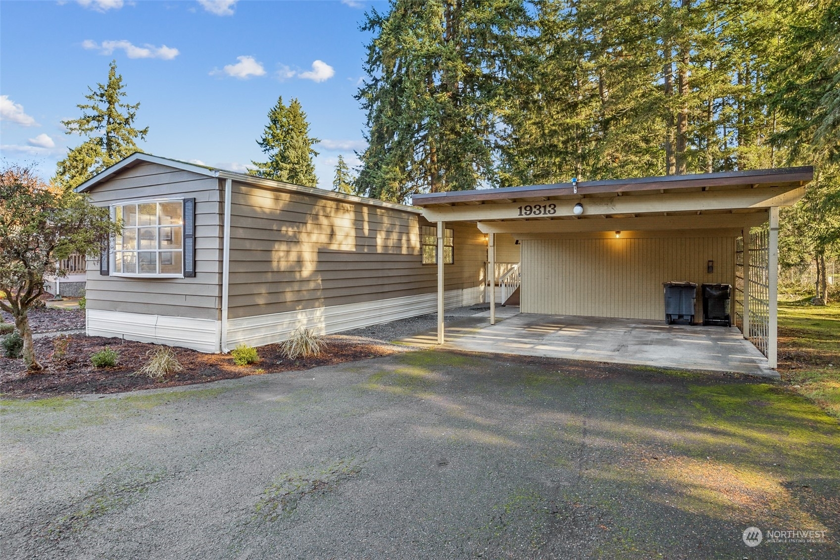 Property Photo: 19313 99th Avenue Ct E 19 WA 98338