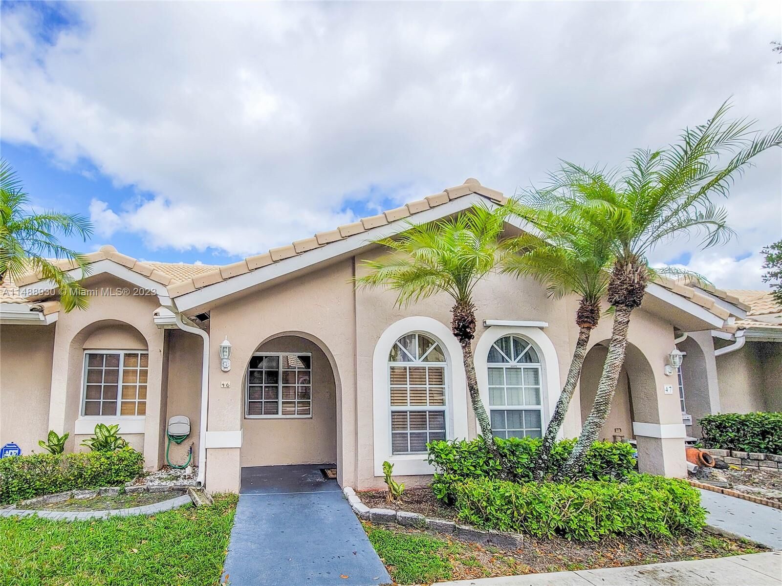 Property Photo: 3185 Holiday Springs Blvd 46 FL 33063