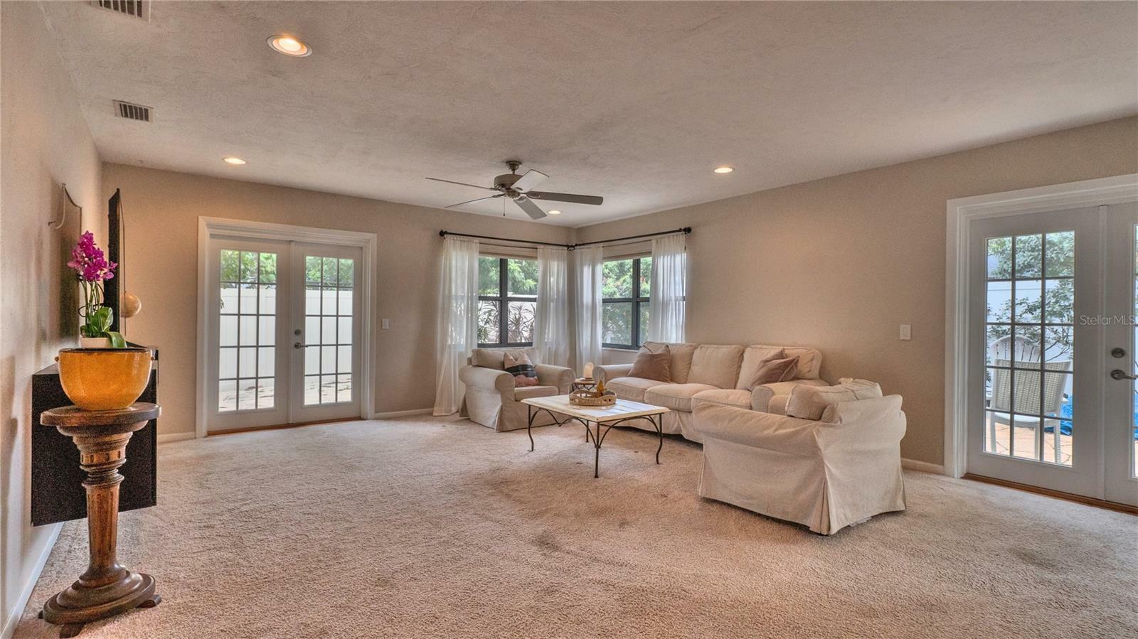 Property Photo: 5386 35th Terrace N FL 33710