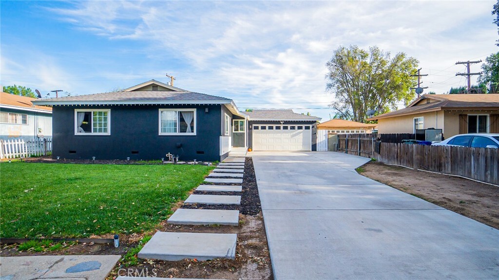 Property Photo:  5864 Normandie Place  CA 92504 