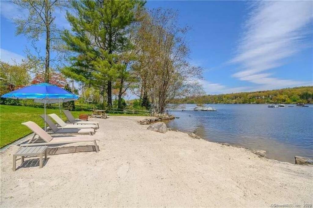 70 North Lake Shore Drive  Brookfield CT 06804 photo