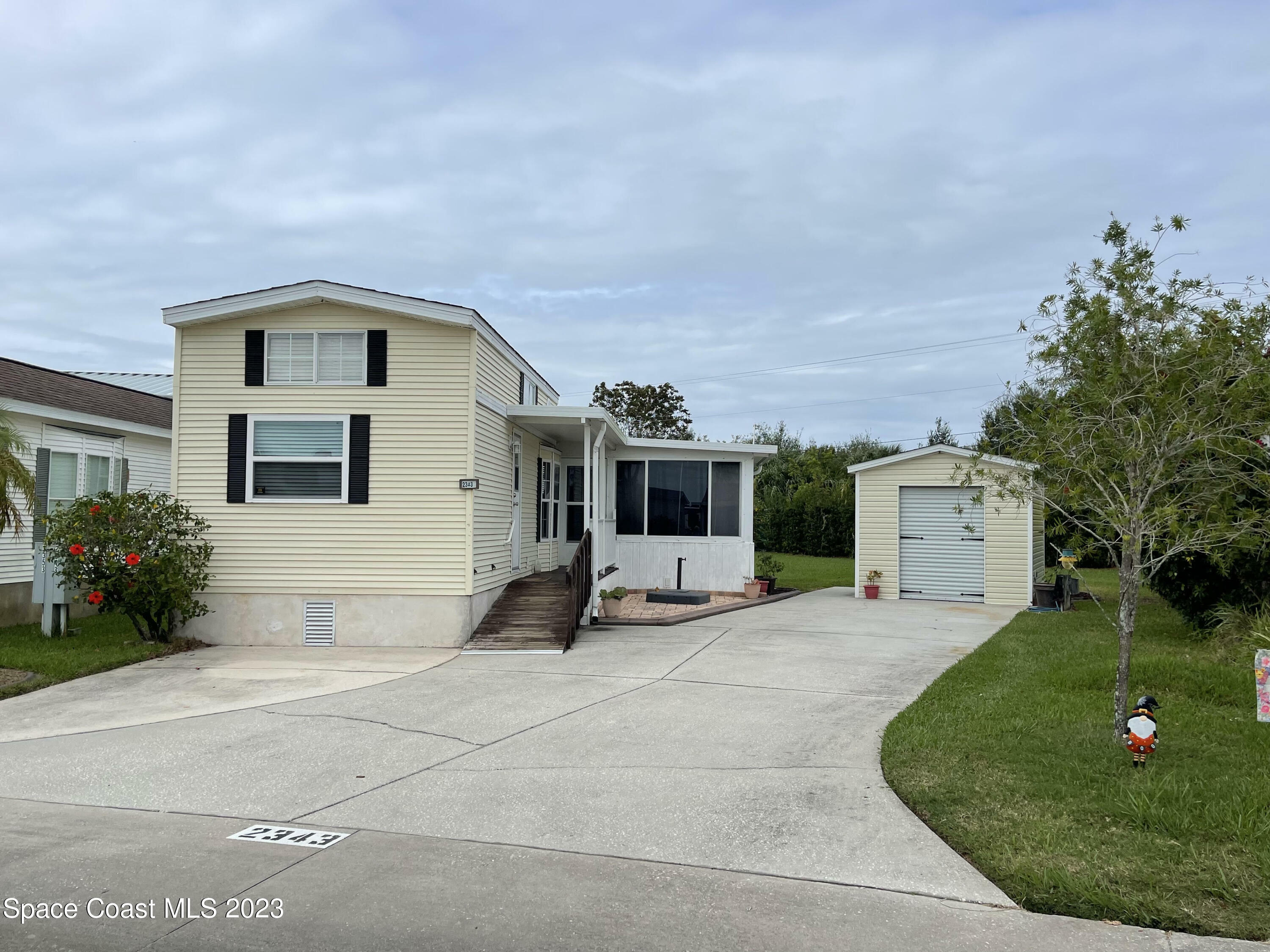 Property Photo:  2343 Shuttle Circle  FL 32796 