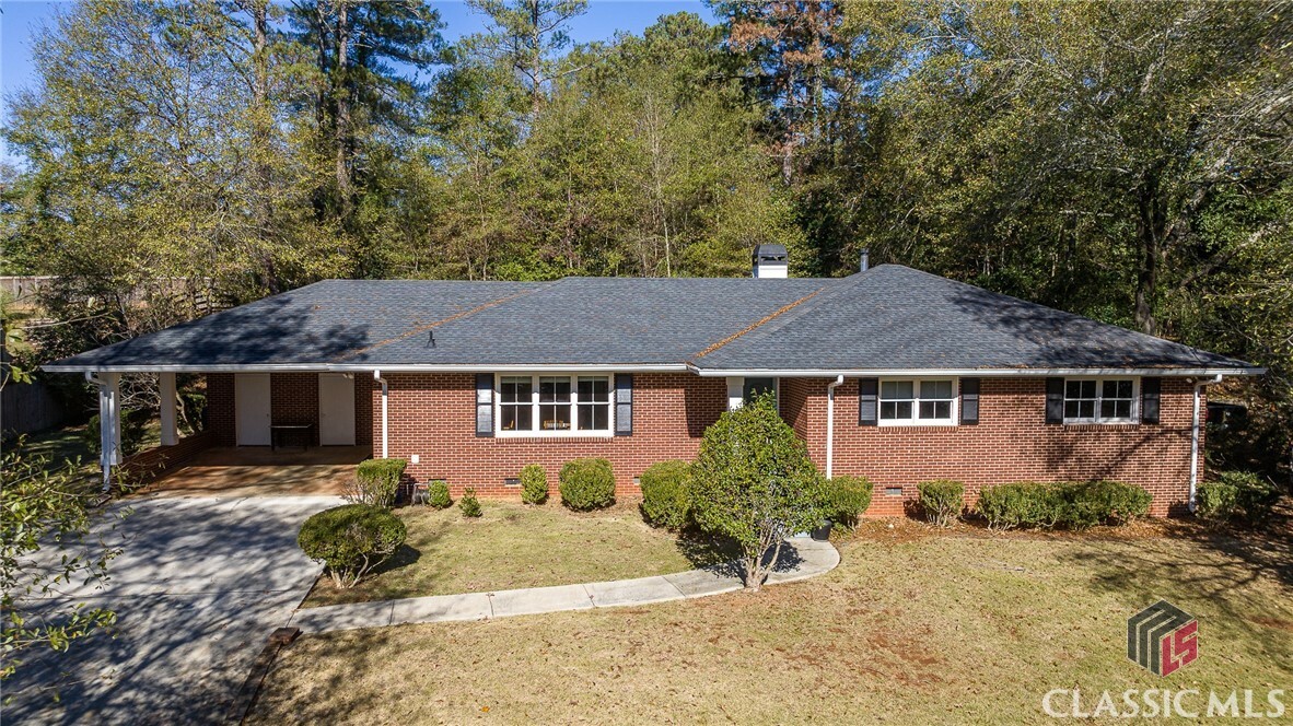 Property Photo:  210 Pine Valley Drive  GA 30606 