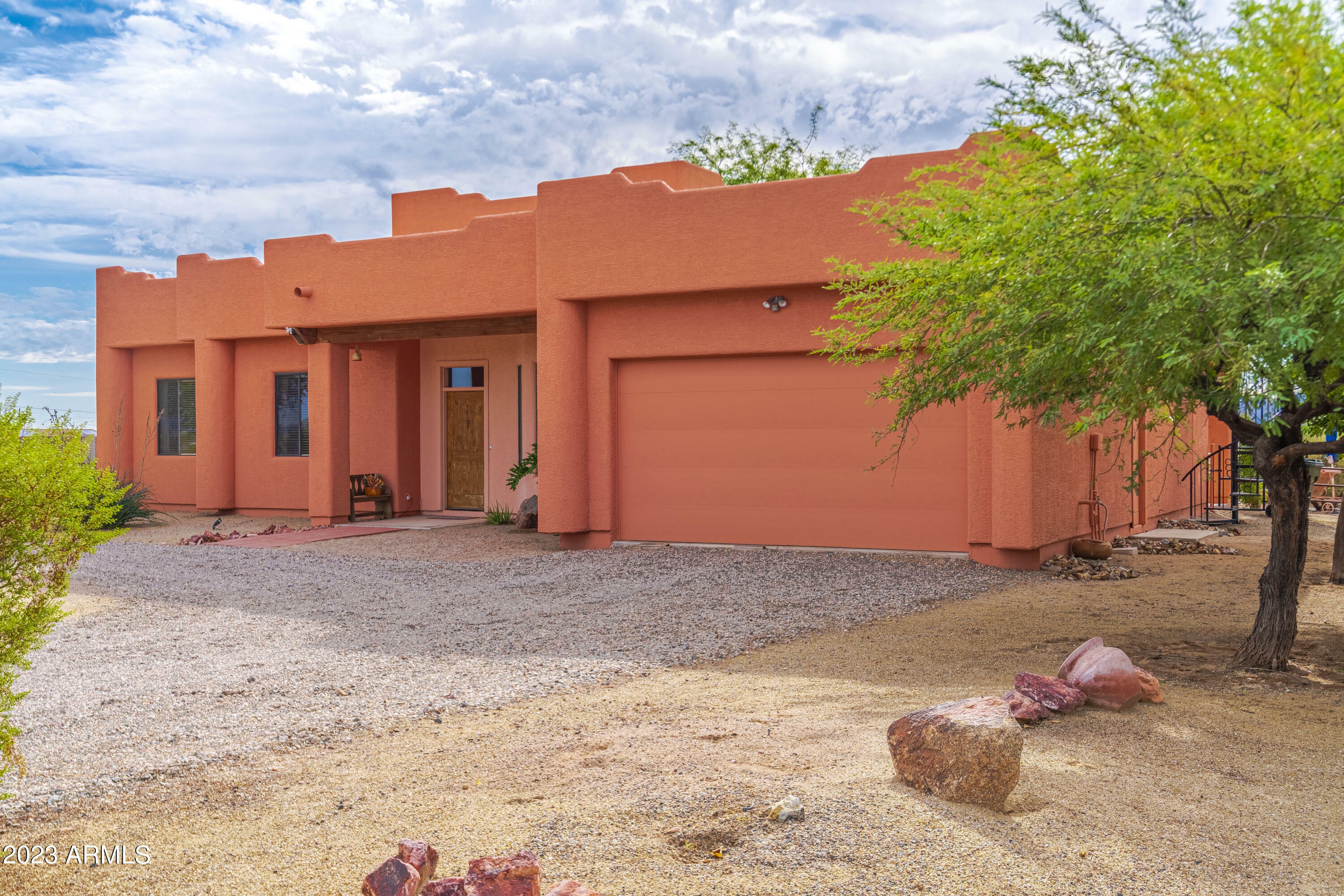 Property Photo:  22129 W Dale Lane  AZ 85361 