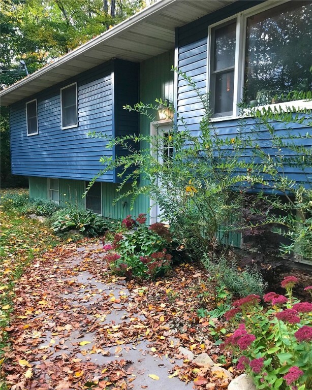 Property Photo:  232 Enfield Center Road E  NY 14850 