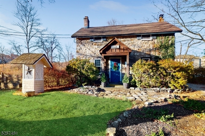 Property Photo: 136 Drakestown Rd NJ 07840