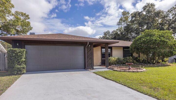 Property Photo:  1819 Diane Drive  FL 33759 