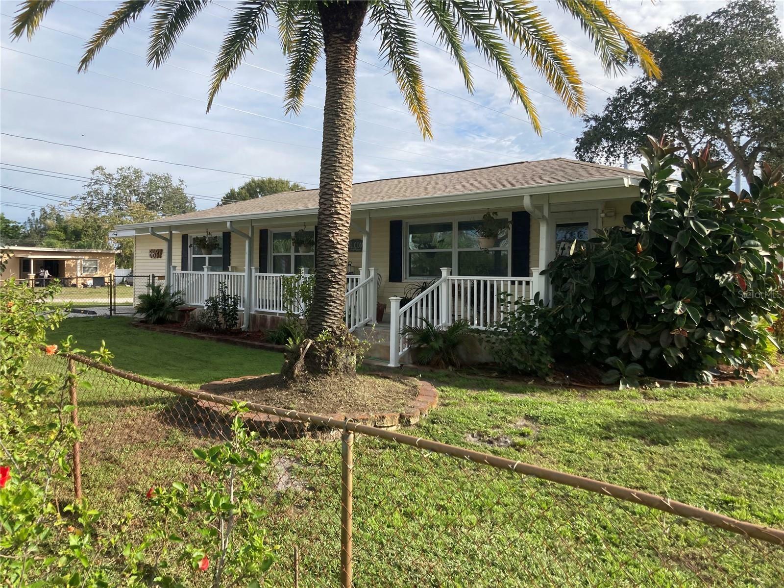 Property Photo: 6637 32nd Street N FL 33702