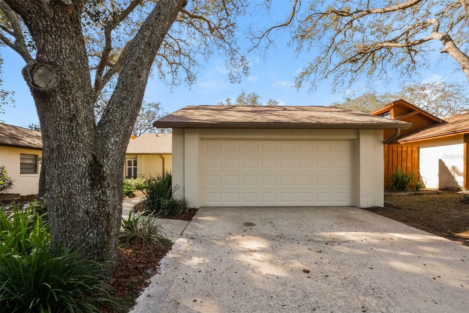 Property Photo:  906 Cypresswood Court  FL 32708 