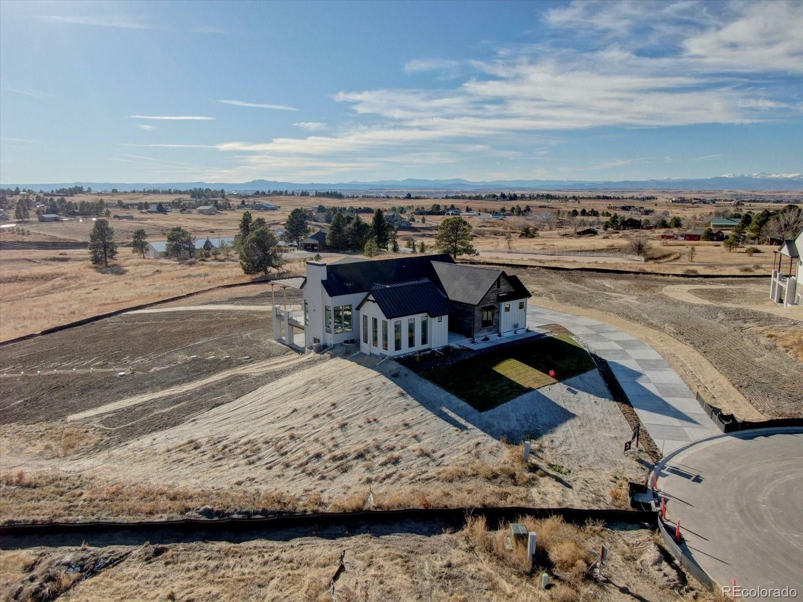 Property Photo:  8485 Carneros Court  CO 80138 