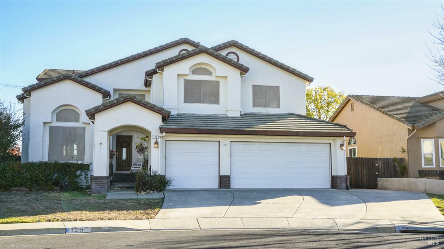 Property Photo:  125 Fox Hollow Circle  CA 95687 