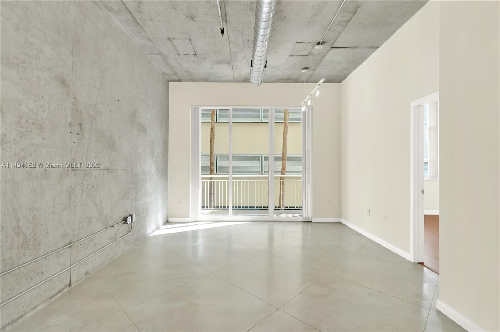 Property Photo:  2001 Biscayne Blvd 3211  FL 33137 