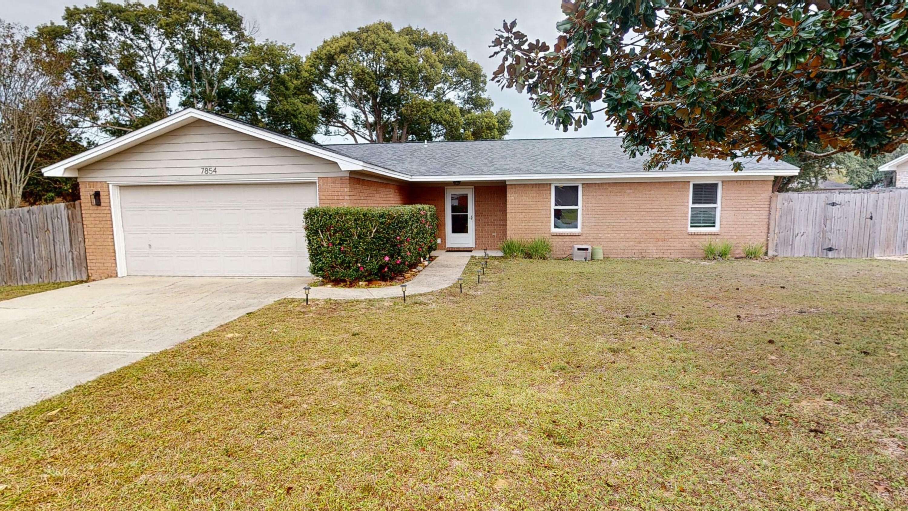 Property Photo: 7854 Skyview Boulevard FL 32566